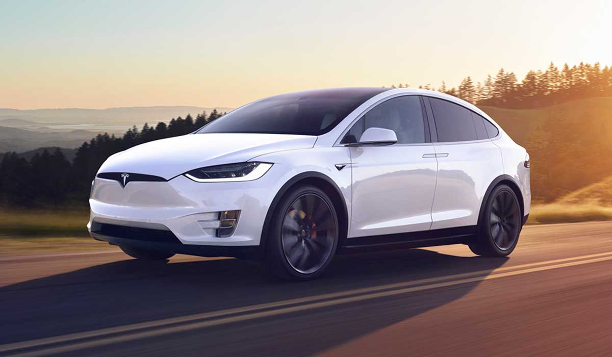 Tesla Model X: el coche de lujo 100% eléctrico
