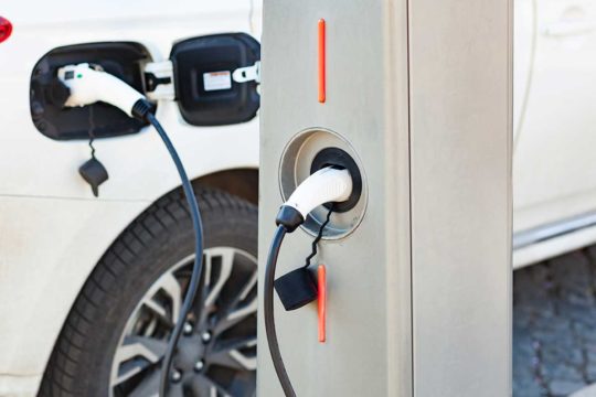 Elige el mejor cargador de coches eléctricos