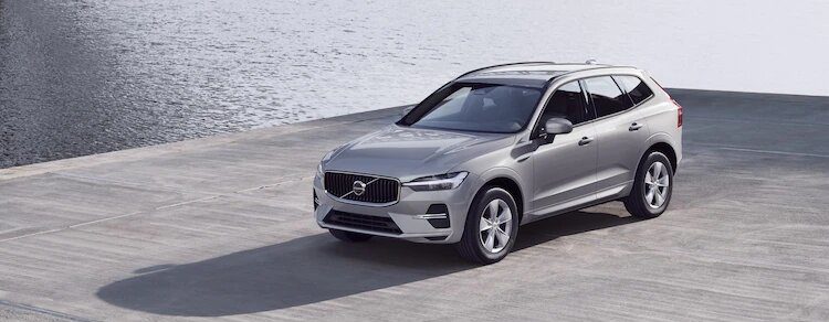 Renting Volvo XC60 2.0 T6 AWD Recharge Inscription Exp Auto Sin Entrada