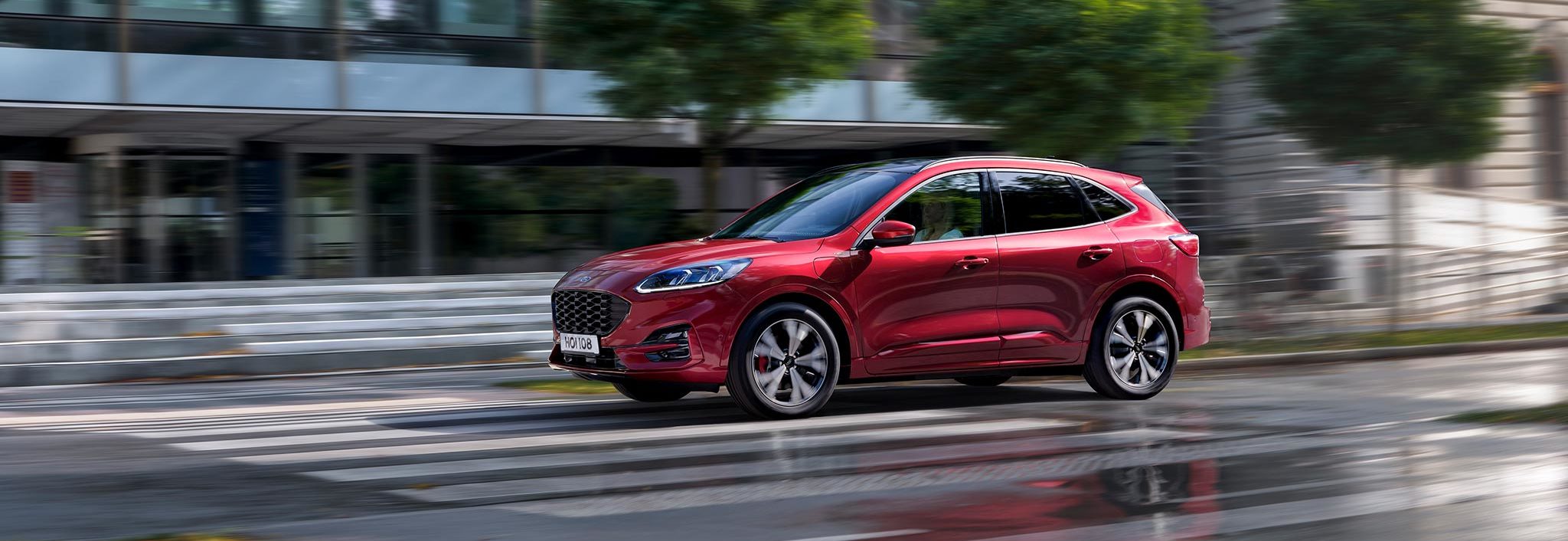 Renting Ford Kuga Titanium 2.5 Duratec PHEV 165kW Auto Sin Entrada