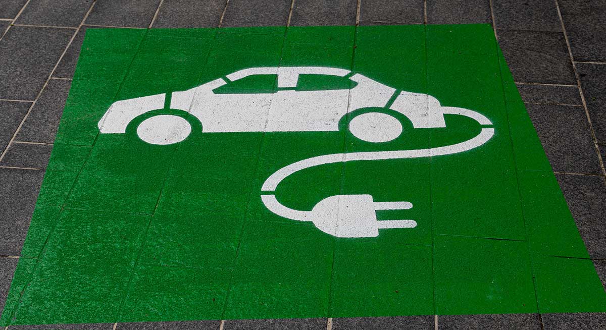 Según la AER, el renting ha contribuido a reducir las emisiones de los coches en España