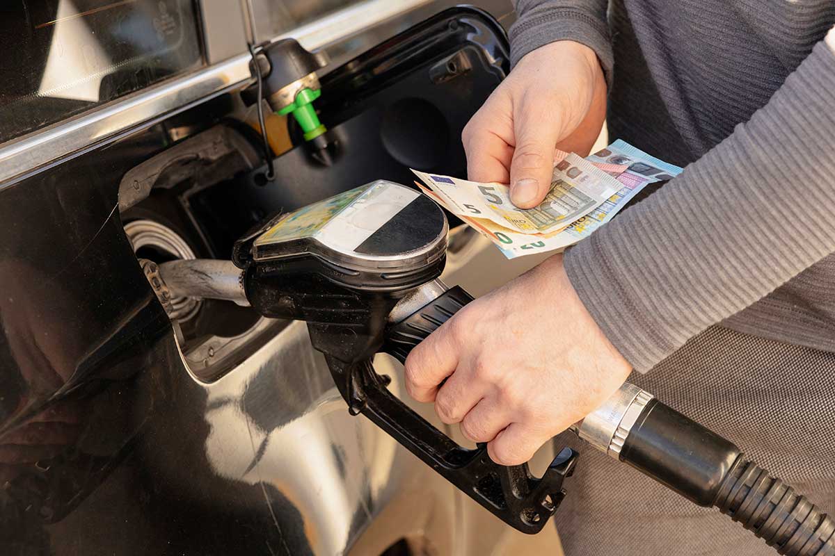 hacienda permite desgravar combustible autonomos gasolina coche Los autónomos ya pueden desgravar el combustible