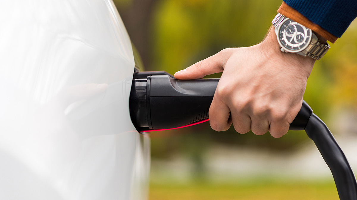 cargar coche electrico hora barato ¿Cuándo es más barato cargar el coche eléctrico?