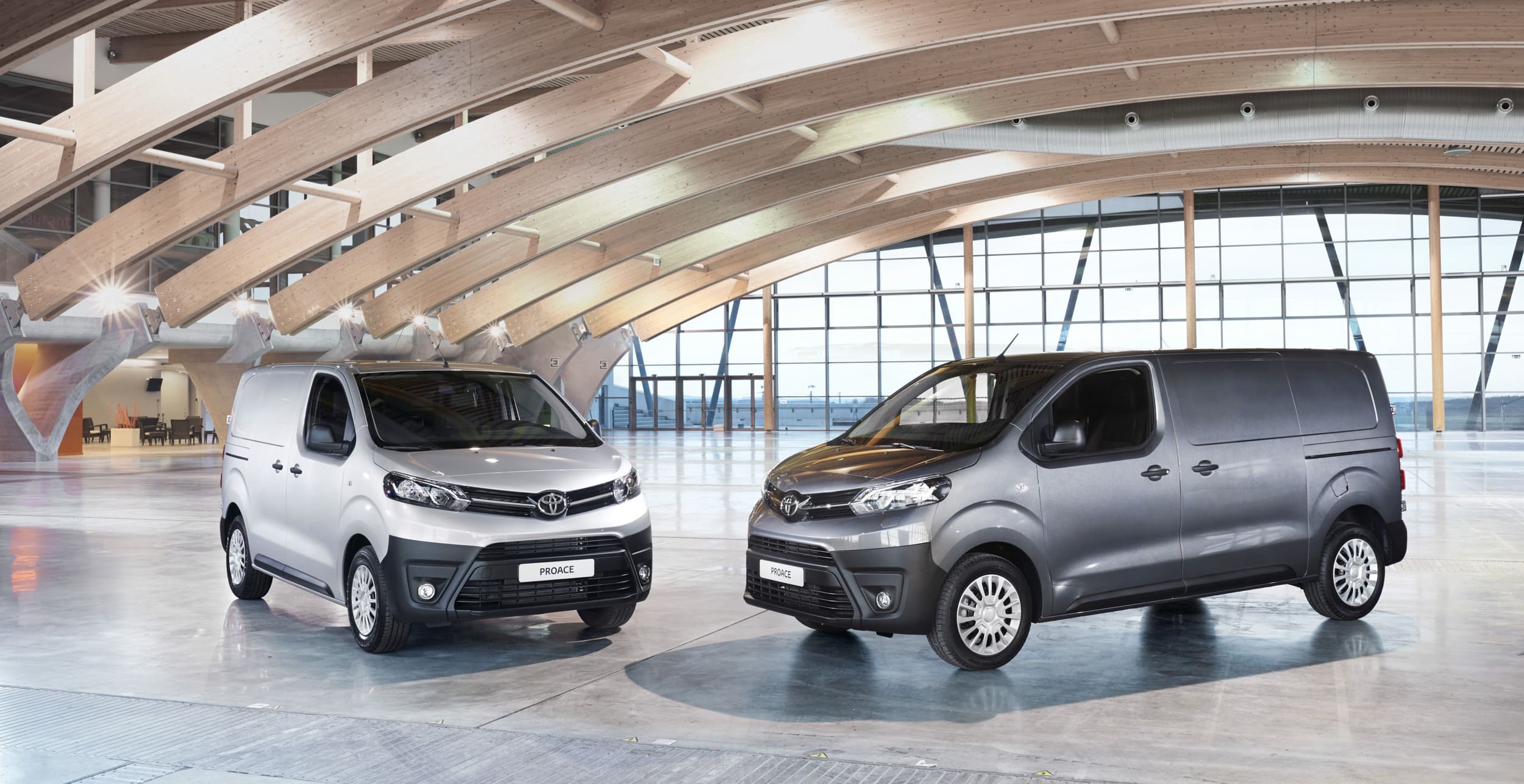 Renting Toyota Proace MAX L3 H2 GX Sin Entrada