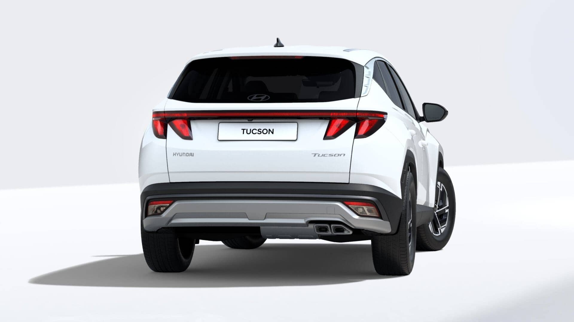 Renting New Hyundai Tucson Klass SUV Atlas White