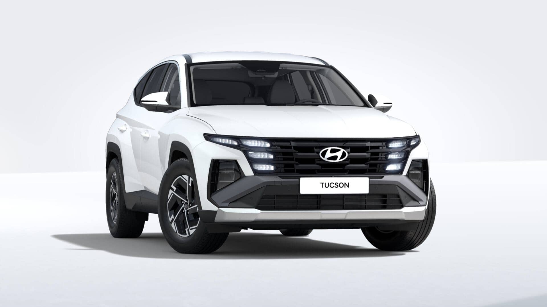 Renting New Hyundai Tucson Klass SUV Atlas White