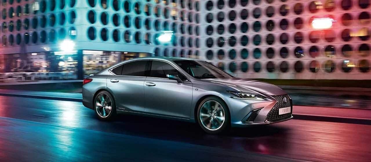 Renting Lexus ES 300h Premium Sin Entrada