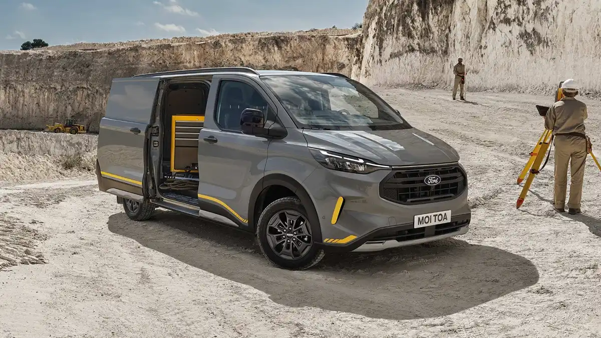 Renting Ford Transit Las 4 mejores furgonetas de renting para autónomos con etiqueta CERO Sin Entrada