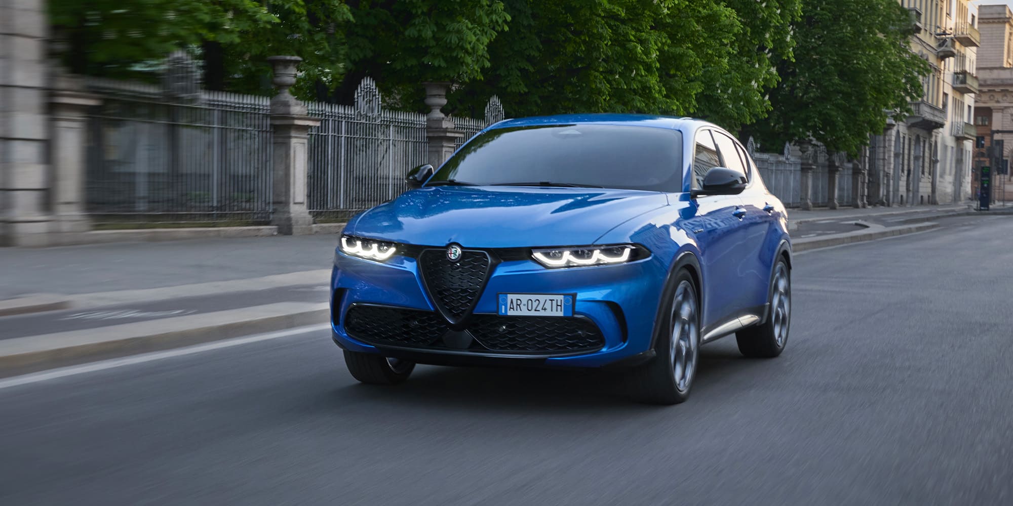 Renting Alfa Romeo Tonale 1.6 Diésel TCT6 Veloce Sin Entrada
