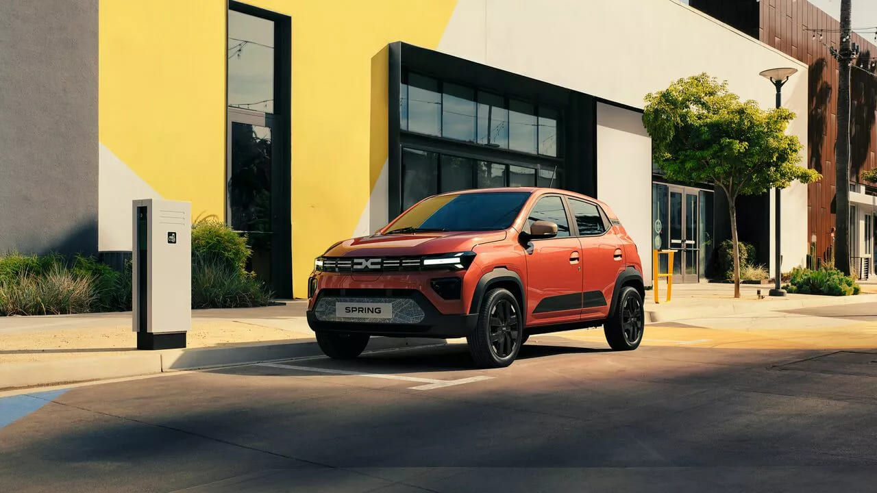 Renting Dacia Spring Business Sin Entrada