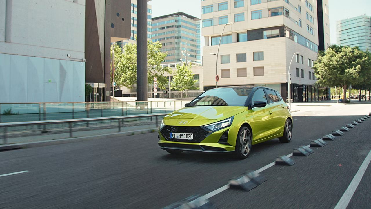 Renting Hyundai i20 1.0 T Black Line Sin Entrada