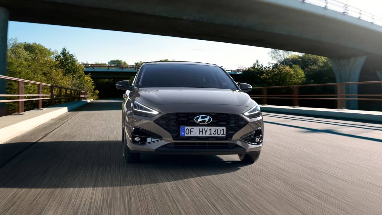 Renting Hyundai i30 1.0 TGDI Klass LRR Sin Entrada