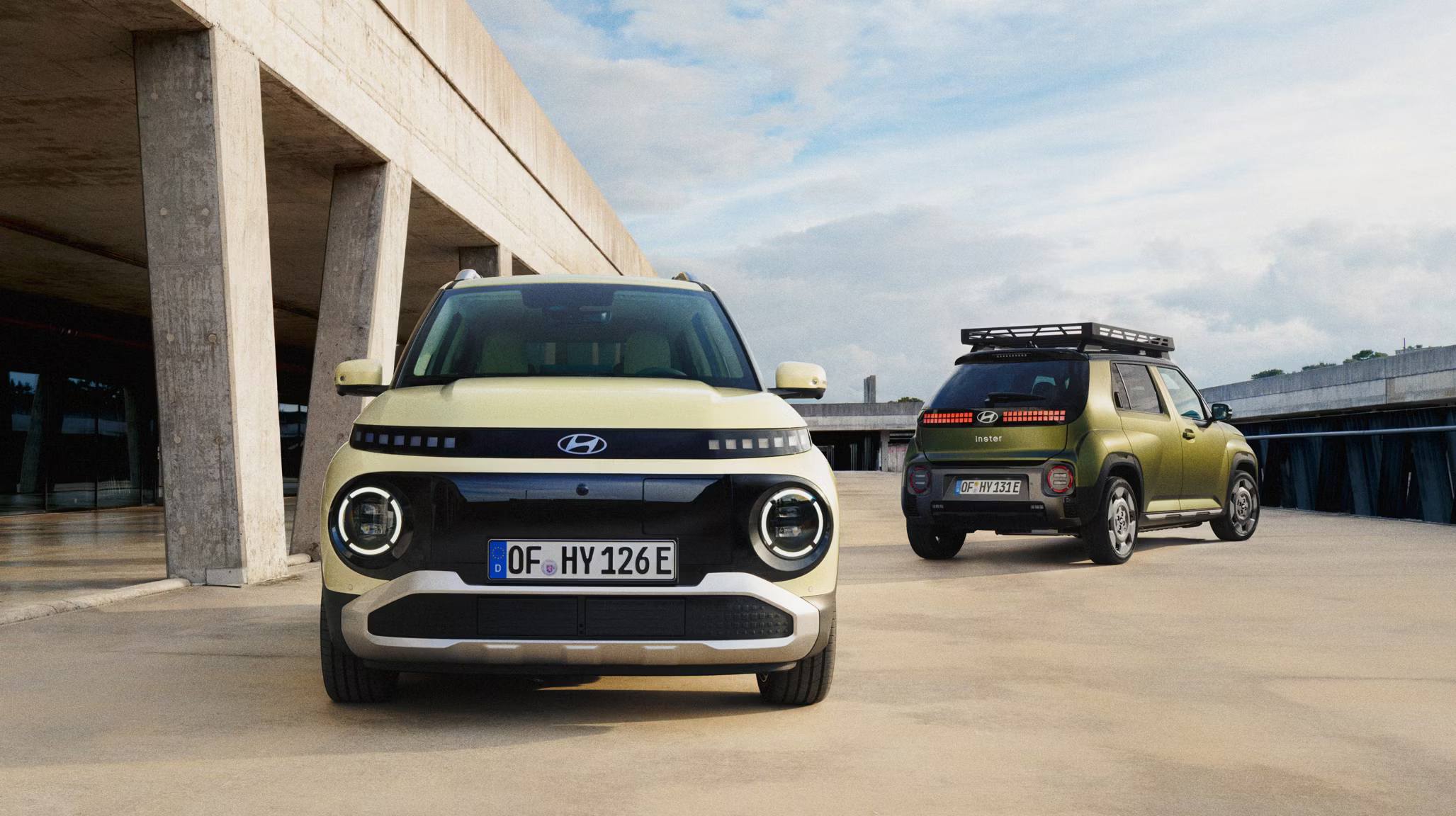 Renting Hyundai Inster 49 KWh Maxx Sin Entrada