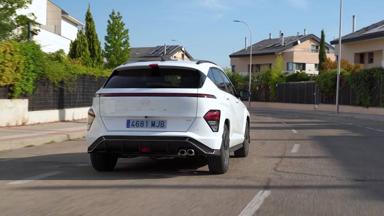 Renting Hyundai Kona 1.6 GDi HEV DT Maxx Sin Entrada