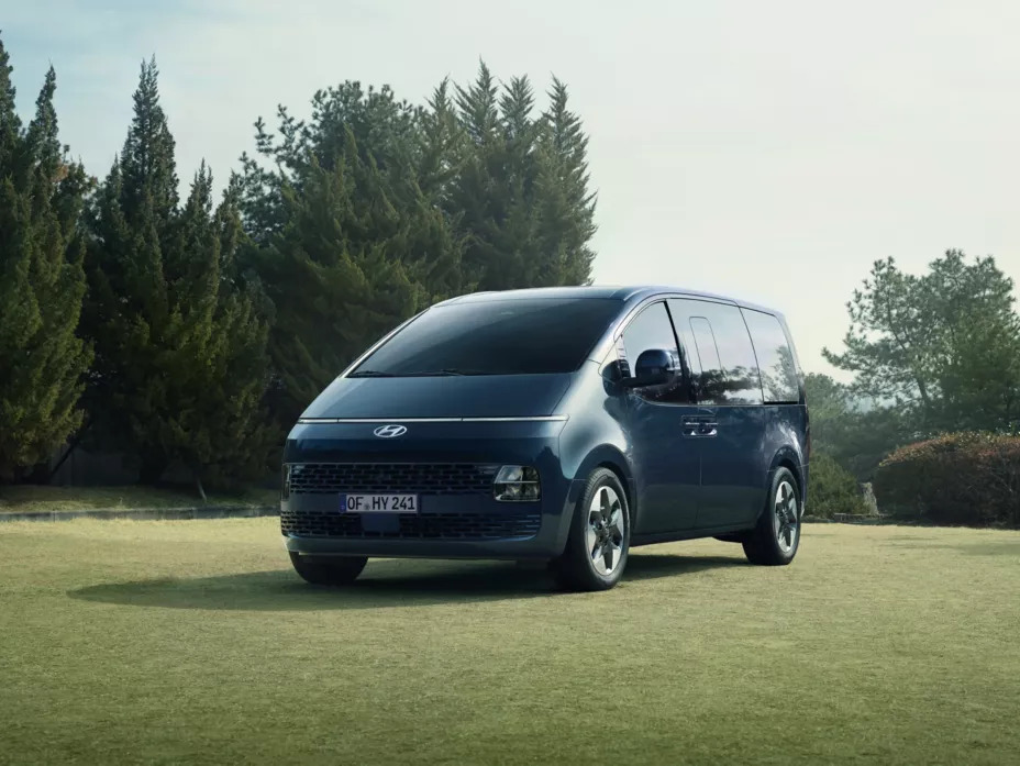 Renting Hyundai Staria Monovolumen Renting Finders