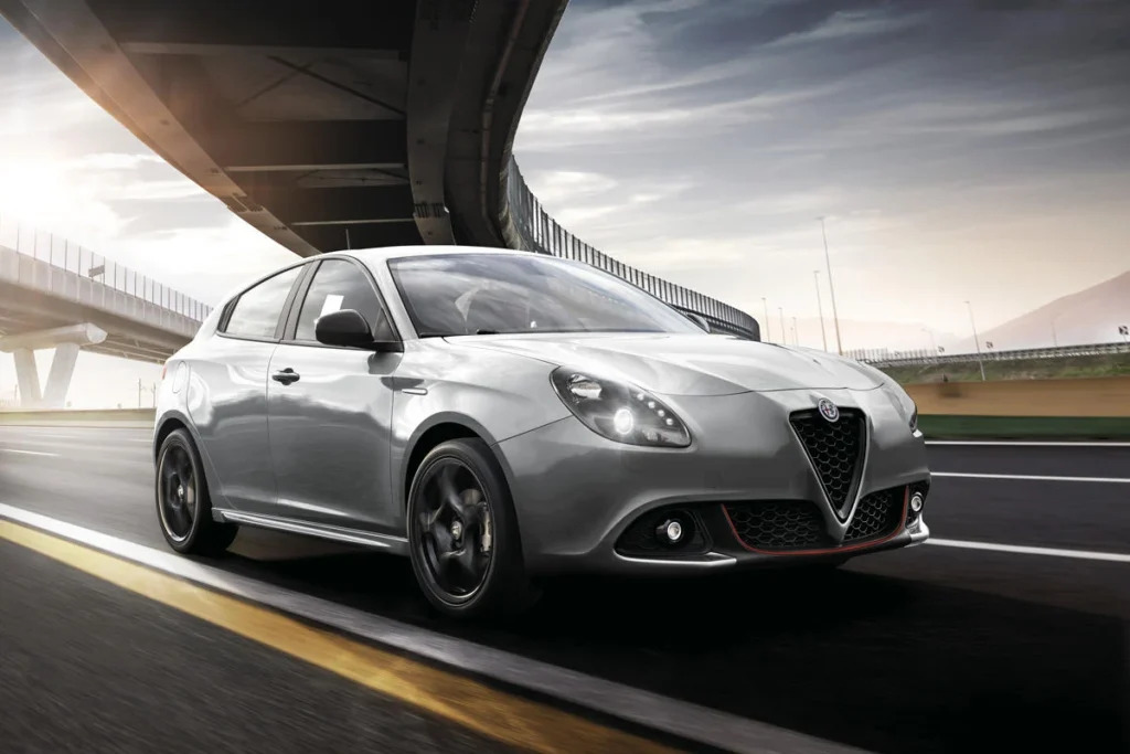 Renting Alfa Romeo Giulietta Compacto