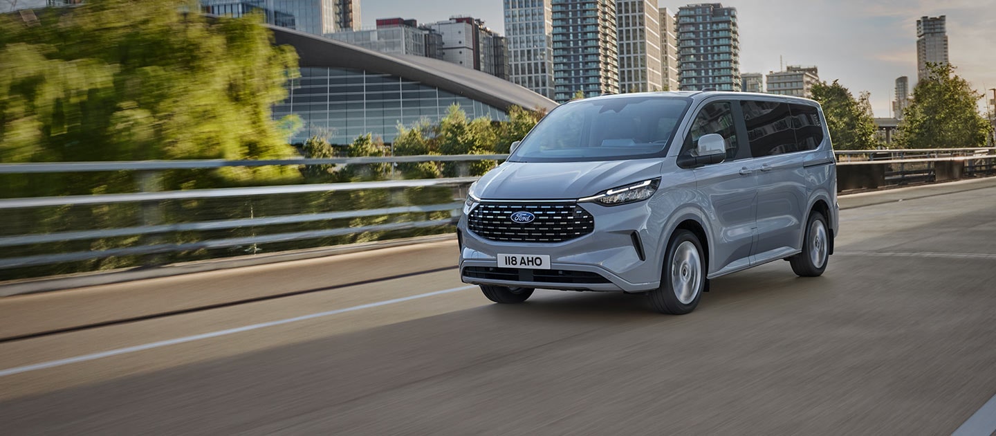 Renting Ford Tourneo Custom Monovolumen Renting Finders