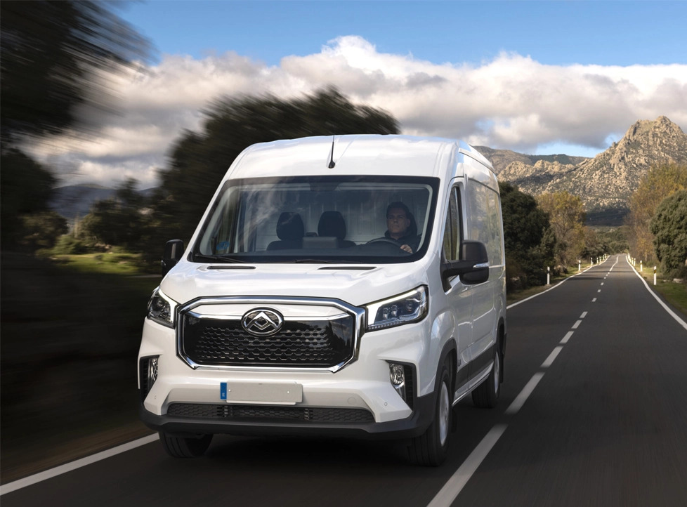 Renting Maxus eDeliver 9 Furgoneta Industrial Automática 3 Plazas Eléctrica Etiqueta 0 Renting Finders