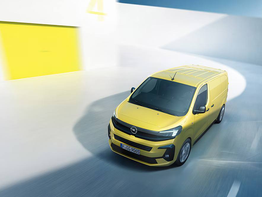 Renting Opel Vivaro Doble Cabina 6 Plazas M Sin Entrada
