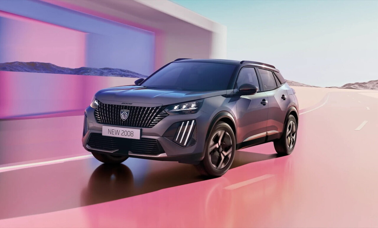 Renting Peugeot 2008 Hybrid Allure 110 eDCS6 Sin Entrada