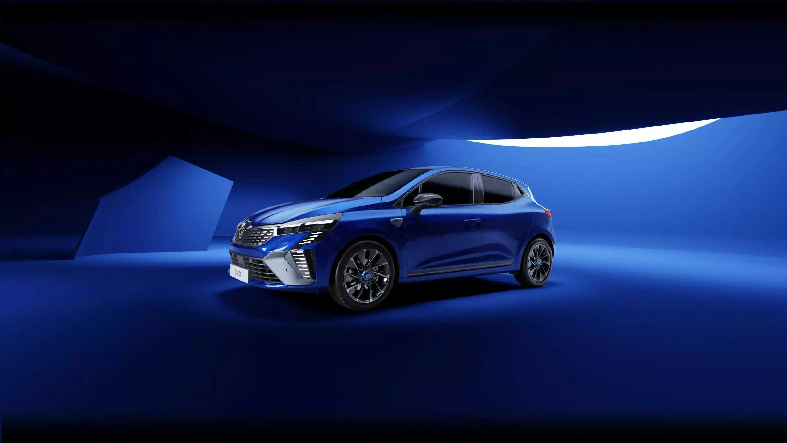 Renting Renault Clio Evolution TCe 85kW Sin Entrada