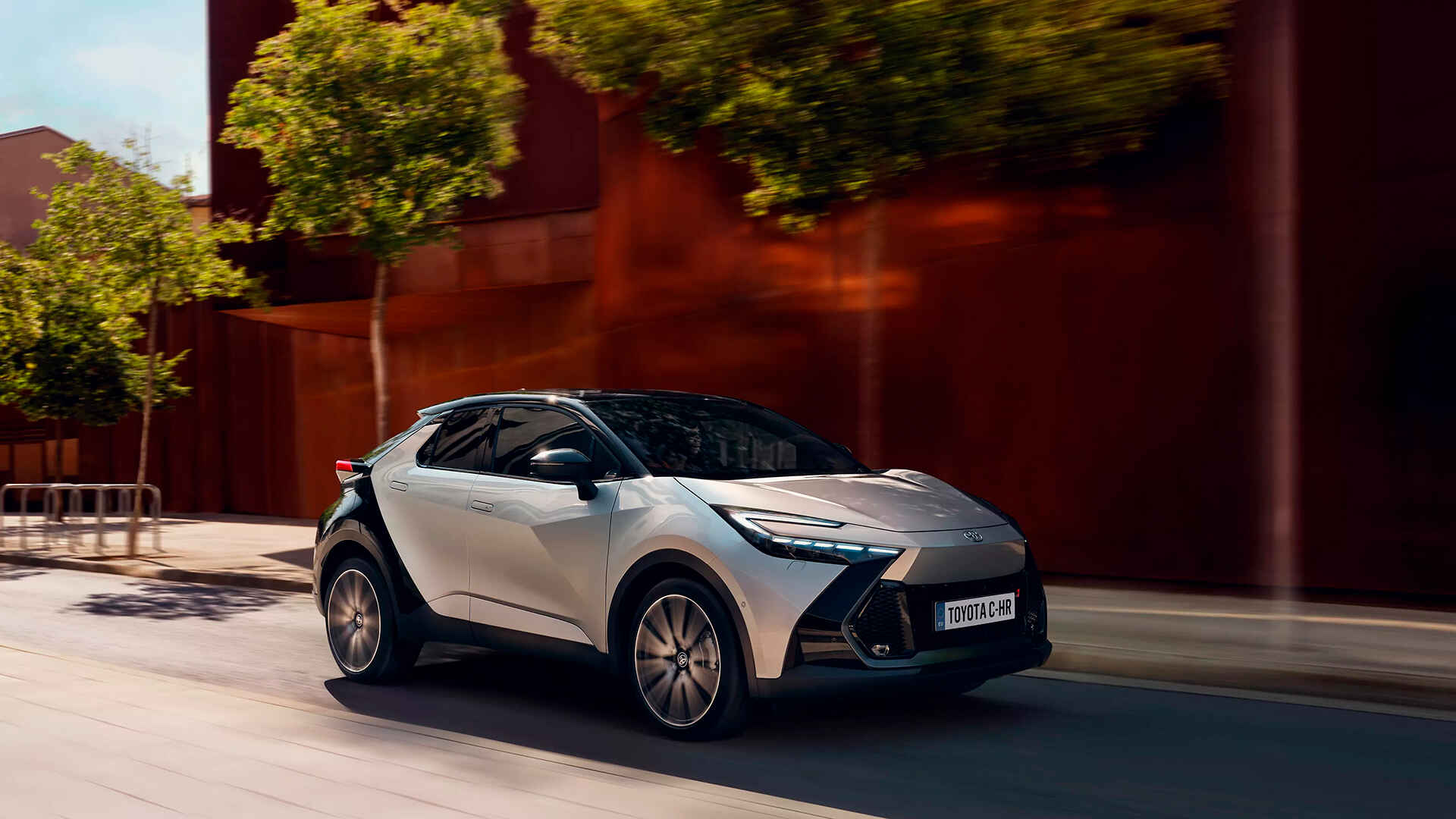 Renting Toyota C-HR 2.0 180H Advance Sin Entrada