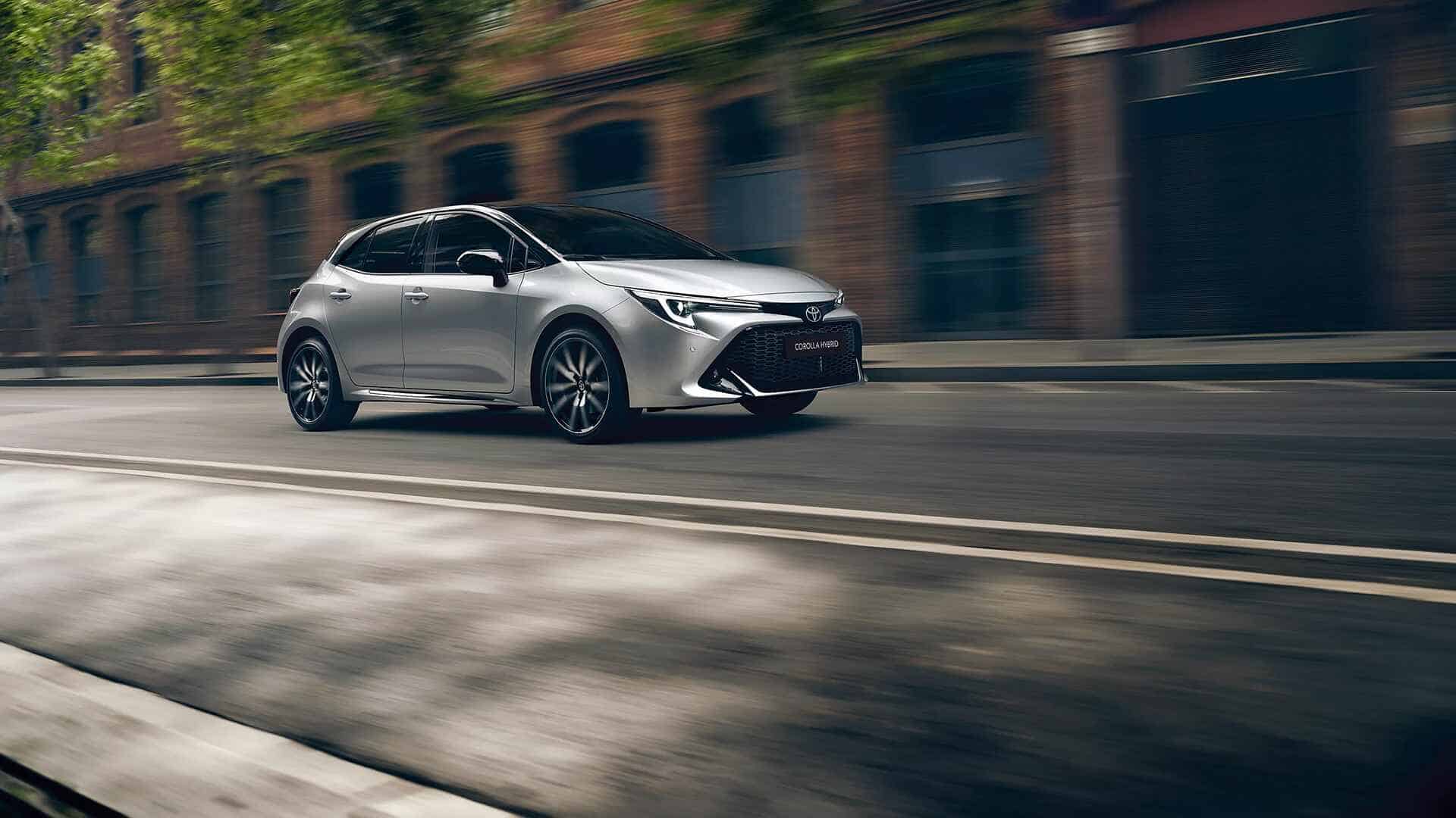 Renting Toyota Corolla 2.0 180H ADVANCE E-CVT Sin Entrada