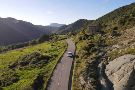 La mejor ruta en coche por León: naturaleza, historia y gastronomía