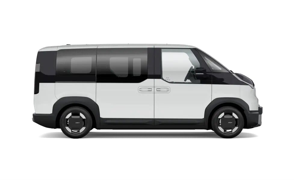Renting New Kia PV5 Passenger L2 H1 LR Plus Clear White Furgoneta Familiar 5 Plazas Eléctrica Automática Etiqueta 0