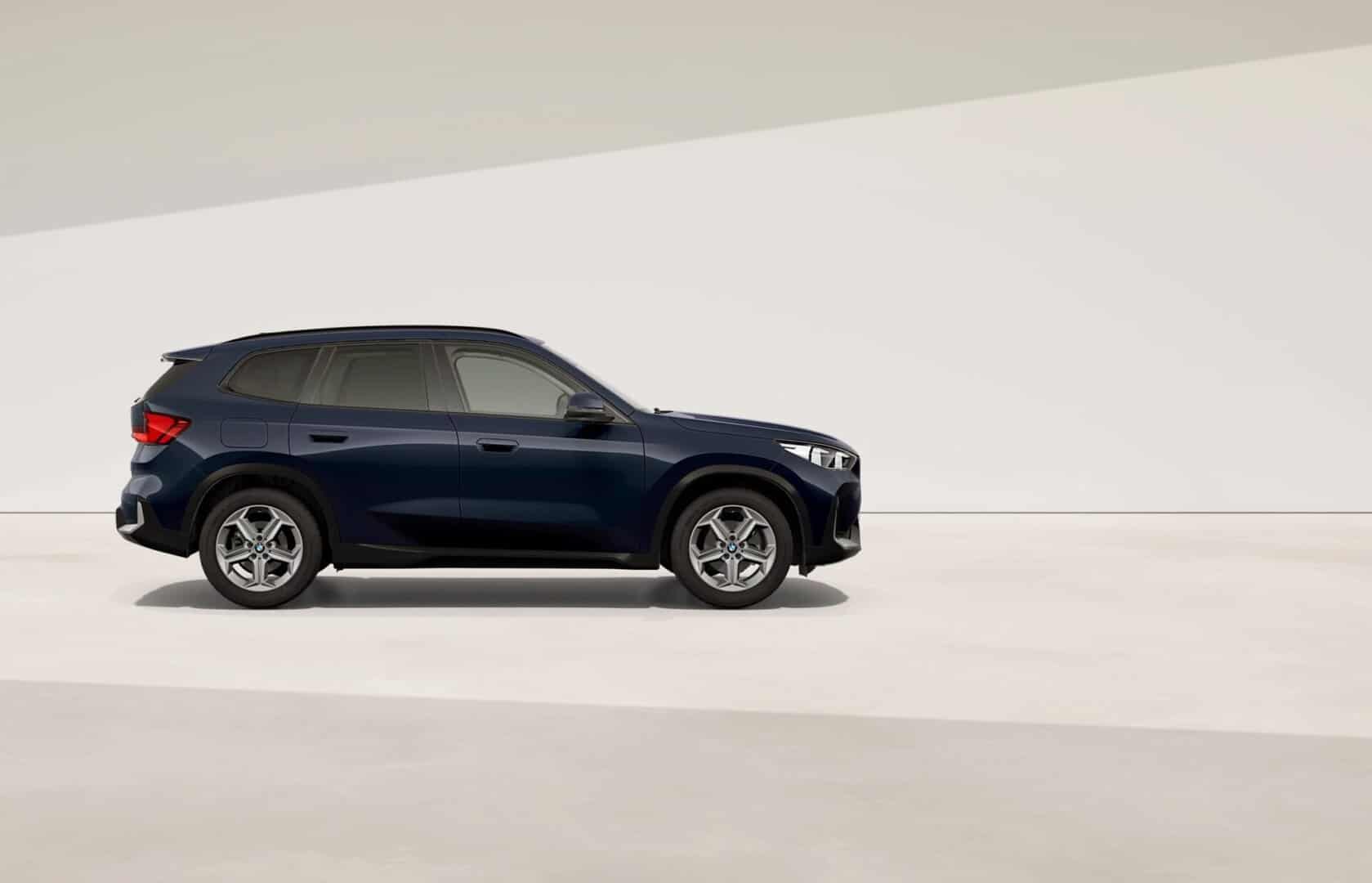 Renting New BMW X1 Night Dusk Blue SUV Micro Hibrido Diésel Automático Etiqueta ECO