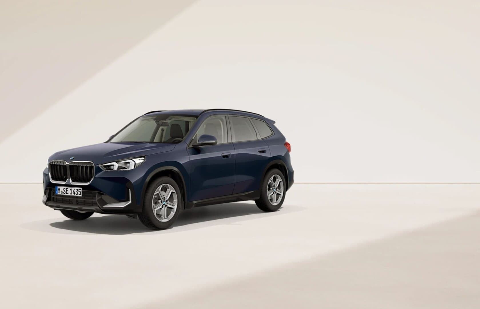 Renting New BMW X1 Night Dusk Blue SUV Micro Hibrido Diésel Automático Etiqueta ECO