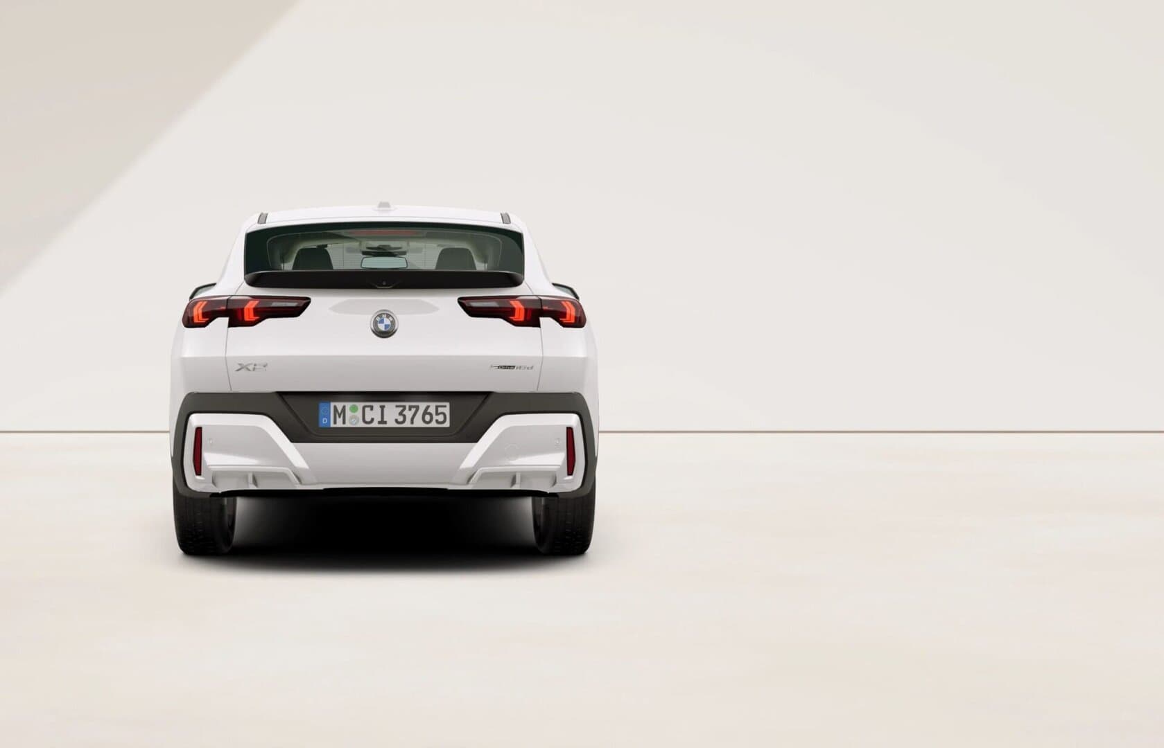 Renting New BMW X2 Mineral White Metalizado SUV Coupé Automático