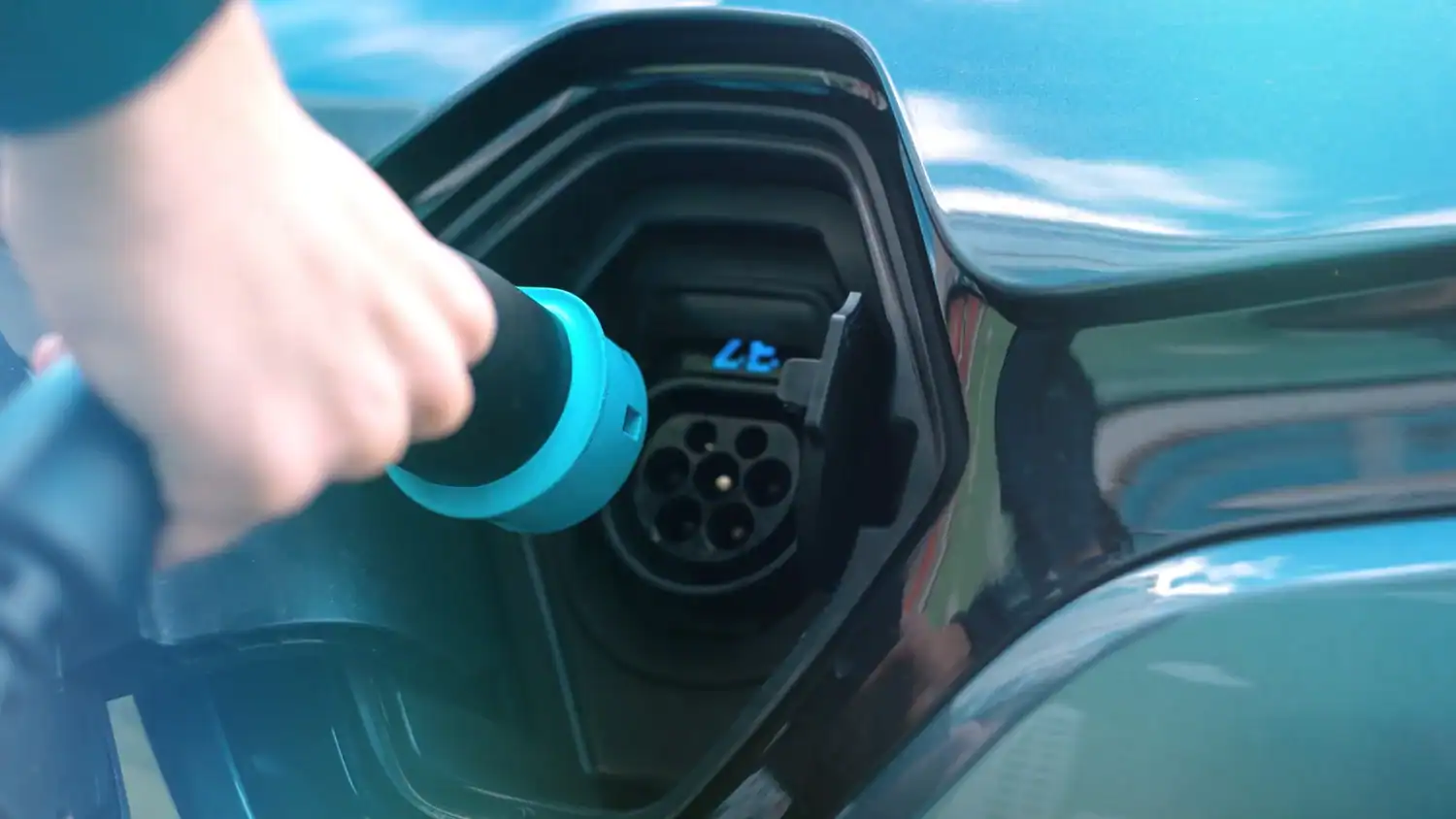 Los 5 mejores coches híbridos enchufables de renting en 2026