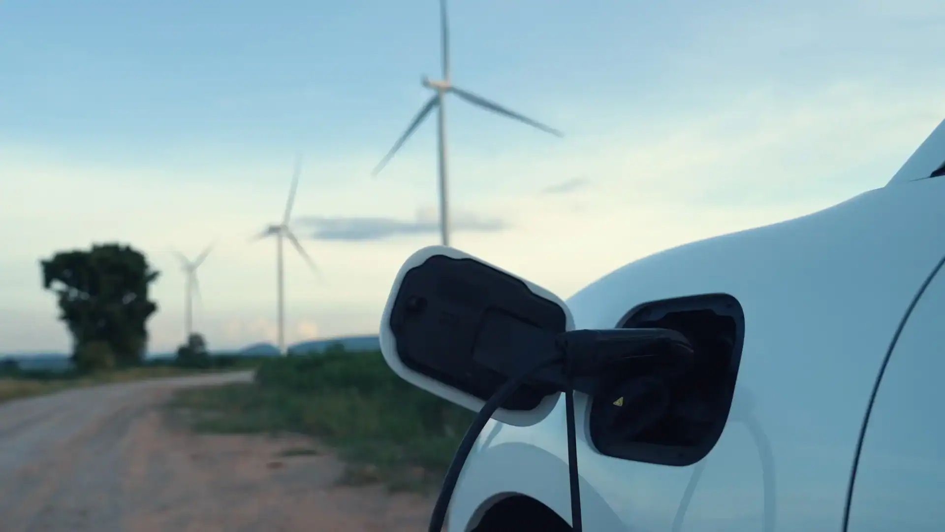 Los 4 mejores coches híbridos de renting que estrenar este 2026