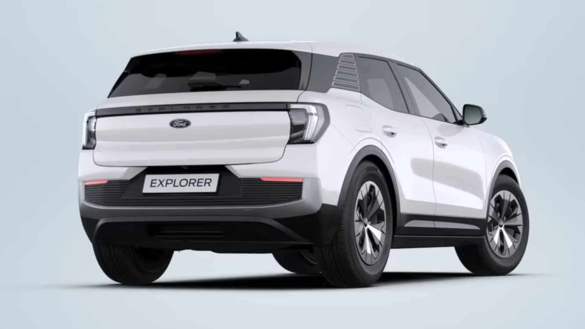 Renting New Ford Explorer Style Rango Standard RWD Blanco SUV Eléctrico Automático Etiqueta 0